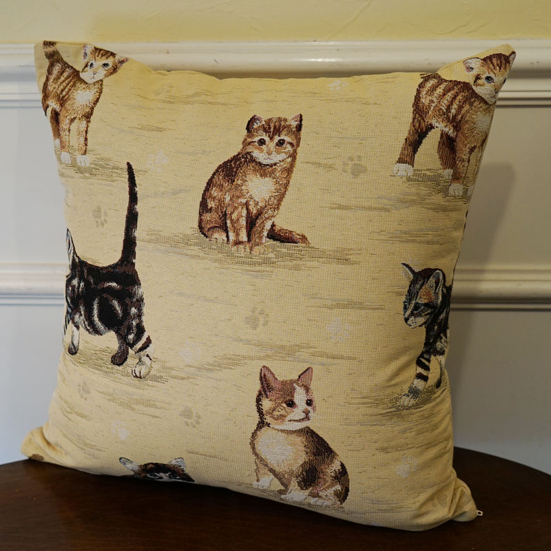 楽天市場】クッションカバー オードリーヘップバーン 猫 紫系