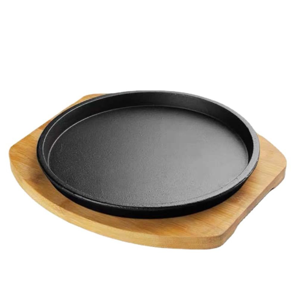 鉄板焼きプレート ラウンドステーキプレート 2枚セット 高断熱鋳鉄プレート 木製トレイ付き 調理器具 バーベキュー ステーキプレート 焼きそば バーベキューフード バーガー 焼きそば お好み焼き パスタなどに対応 多機能ステーキポット キャンプ用品 家庭用 キャンプ用｜キラリラ店