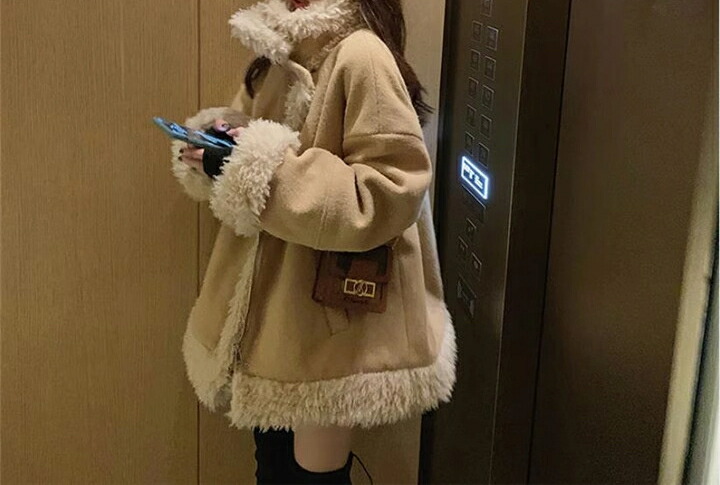 照明ランプ色つや チェスターコート 窈窕たる 百掛け 成人女性 冬 ムートンコート か細い相応う