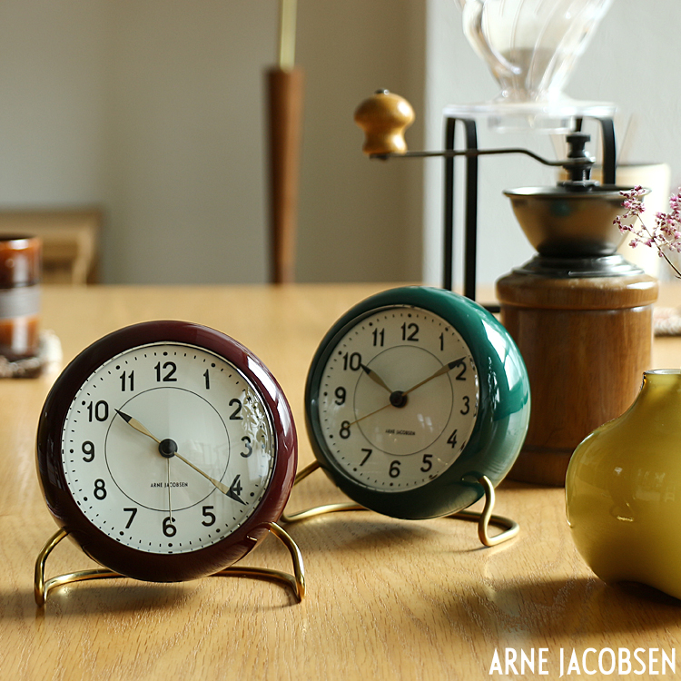 ARNE JACOBSEN（アルネ ヤコブセン）STATION　グリーン アルネヤコブセン ステーション 目覚まし時計 置時計 テーブル