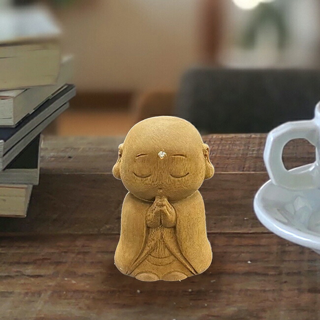 白檀 お守り地蔵様 [お地蔵さん お守り 木製 携帯 木彫り 額 天然ダイヤモンド 彫刻 小さい 持ち運び 置物 ミニサイズ ミニ 木 地蔵 ご利益 スピリチュアル 縁起物 癒し グッズ 願い事 念仏 金運 財運] 1-2W