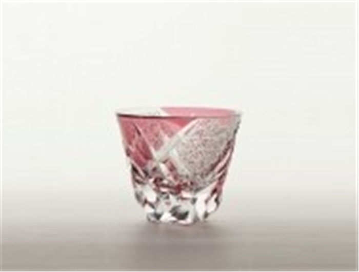 伝統の江戸切子 菊繋ぎ文様 ぐい呑 金赤 杯 盃 日本酒 冷酒 ぐいのみ 盃 酒器 日本酒 ぐい呑み お猪口 おちょこ 猪口 熱燗 冷酒 和食器 日本酒 食器 晩酌 モダン おしゃれ Kanal9tv Com
