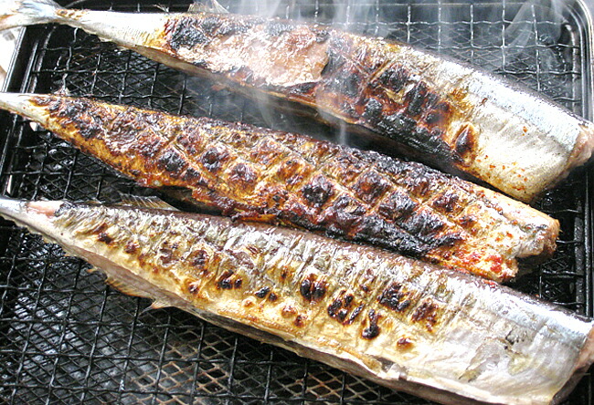 楽天市場 糠さんま3尾入り 2袋 ぬかさんま 秋刀魚惣菜 北海道の伝統食品 昔ながらの家庭的な味わい 北海道の米糠 伝統食品 1袋3本入り ヌカサンマ ご飯のおかず 酒の肴 珍味 送料無料 麺本舗吉粋 楽天支店