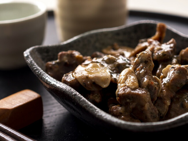 楽天市場 えぞ鹿肉バジル風味 70g エゾシカのジビエ 蝦夷しかとバジルの絶妙な組み合わせ バジル風味もみじ肉 貴重な北海道産蝦夷シカ肉 モミジ肉 紅葉肉缶 鳥獣えぞしか肉 メール便対応 麺本舗吉粋 楽天支店