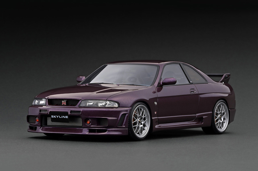 イグニッションモデル1/18 GT‐R33 400R 松田次生フィギュア付き限定 1/18 Ignition model Nissan Skyline R33 GT-R 400 R in Silver
