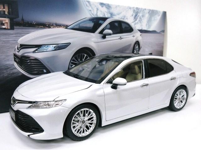 楽天市場】TOYOTA特注 1/18 トヨタ アバロン (ホワイト) 2018 AVALON