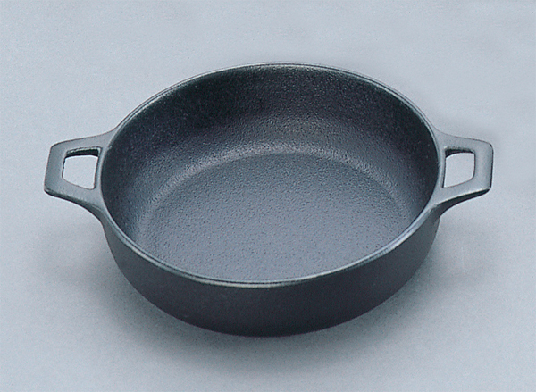 楽天市場】【送料無料】 南部鉄器鉄鍋 『平型万能鍋（小）』 岩鋳 日本