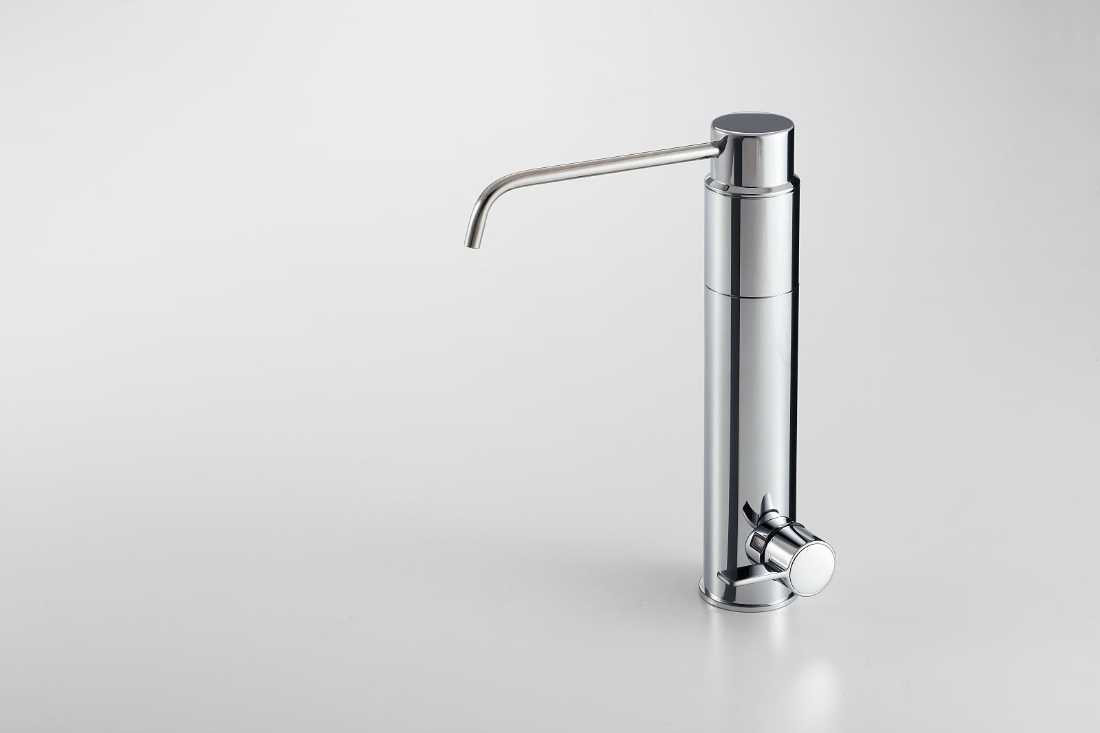 浄水器 一般地用 KVK製(Panasonic)JUAK1600PC 浄水器専用水栓(浄水カートリッジ内蔵) クロムメッキ|キッチン取付け隊(店)