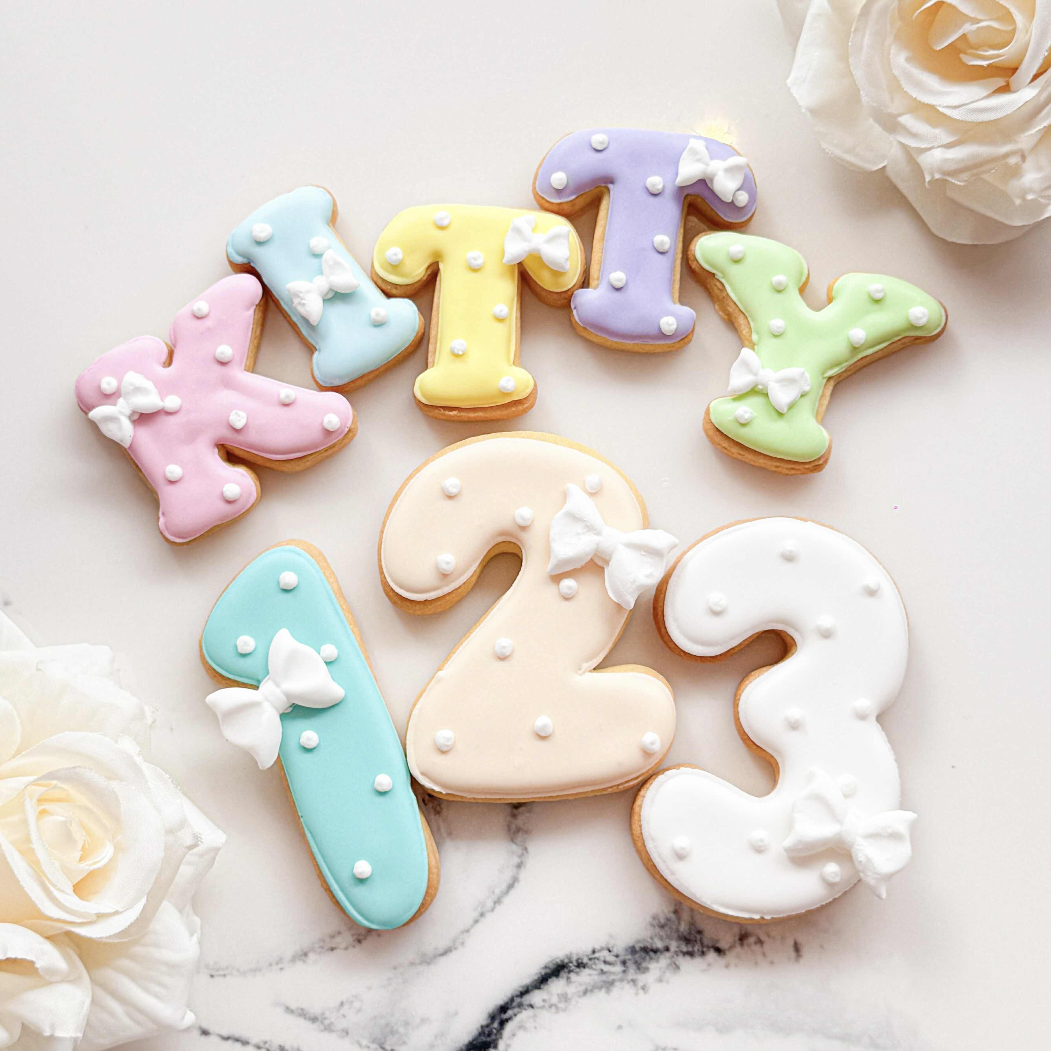 クッキー　オーダー品 楽天市場】にじ 誕生日セット アイシングクッキー 名入れ 数字