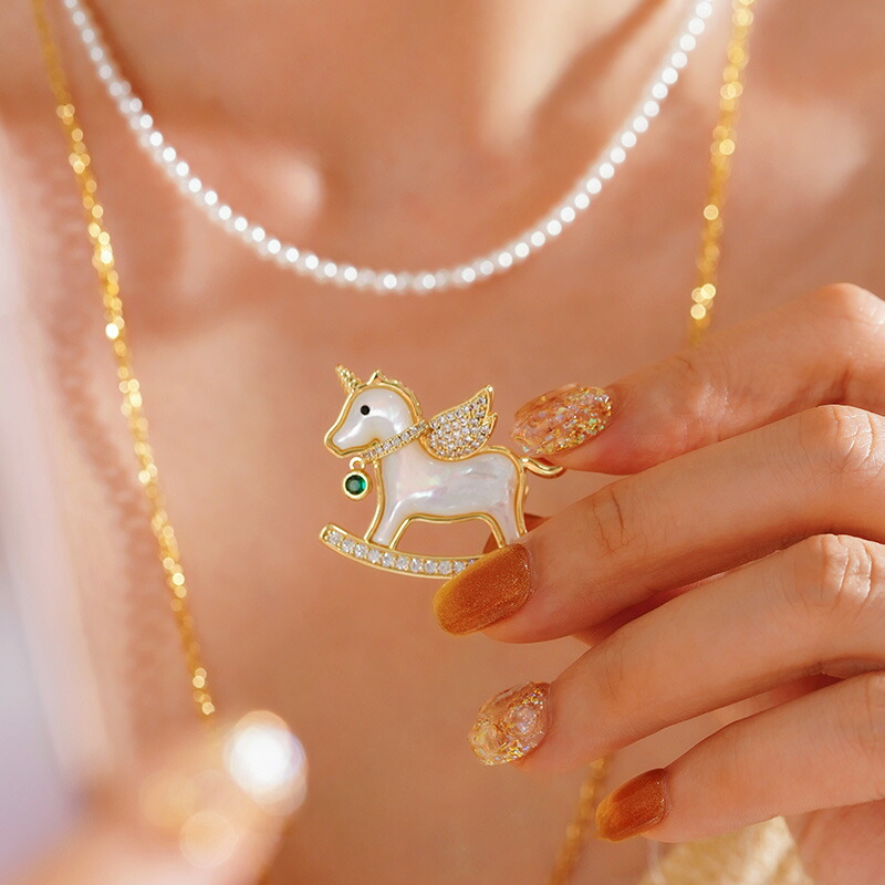 楽天市場】ブローチ メリーゴーランド 馬 木馬 ブローチ メルヘン