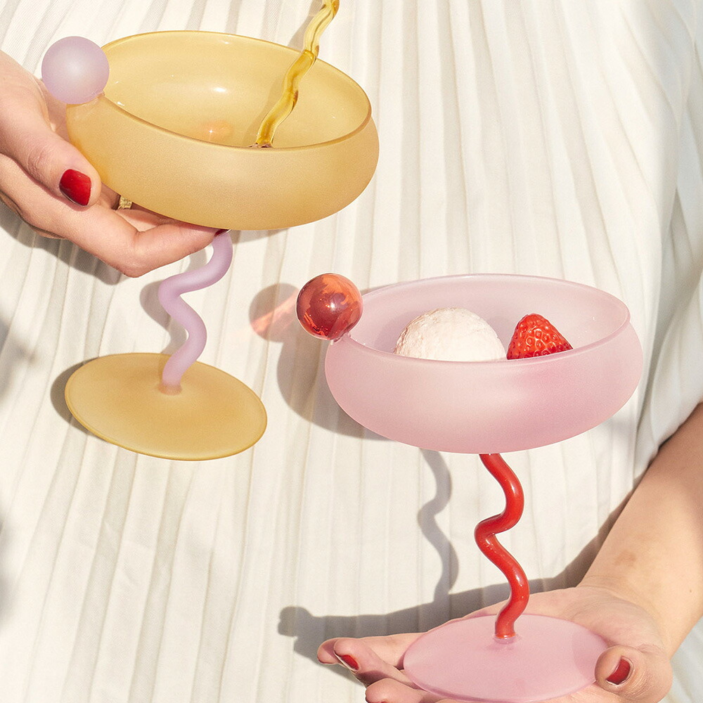 SNS風 美しい脚付グラス かわいい 日本酒 ゴブレット オリジナル ワイングラス 足付き デザートカップ プリン パフェ カフェグラス 玉足 すりガラス お酒 グラス 脚付き ワシャンパン 赤 白ワイン コップ おしゃれ プレゼント 誕生日 クリスマス 贈り物 Kiyokyou