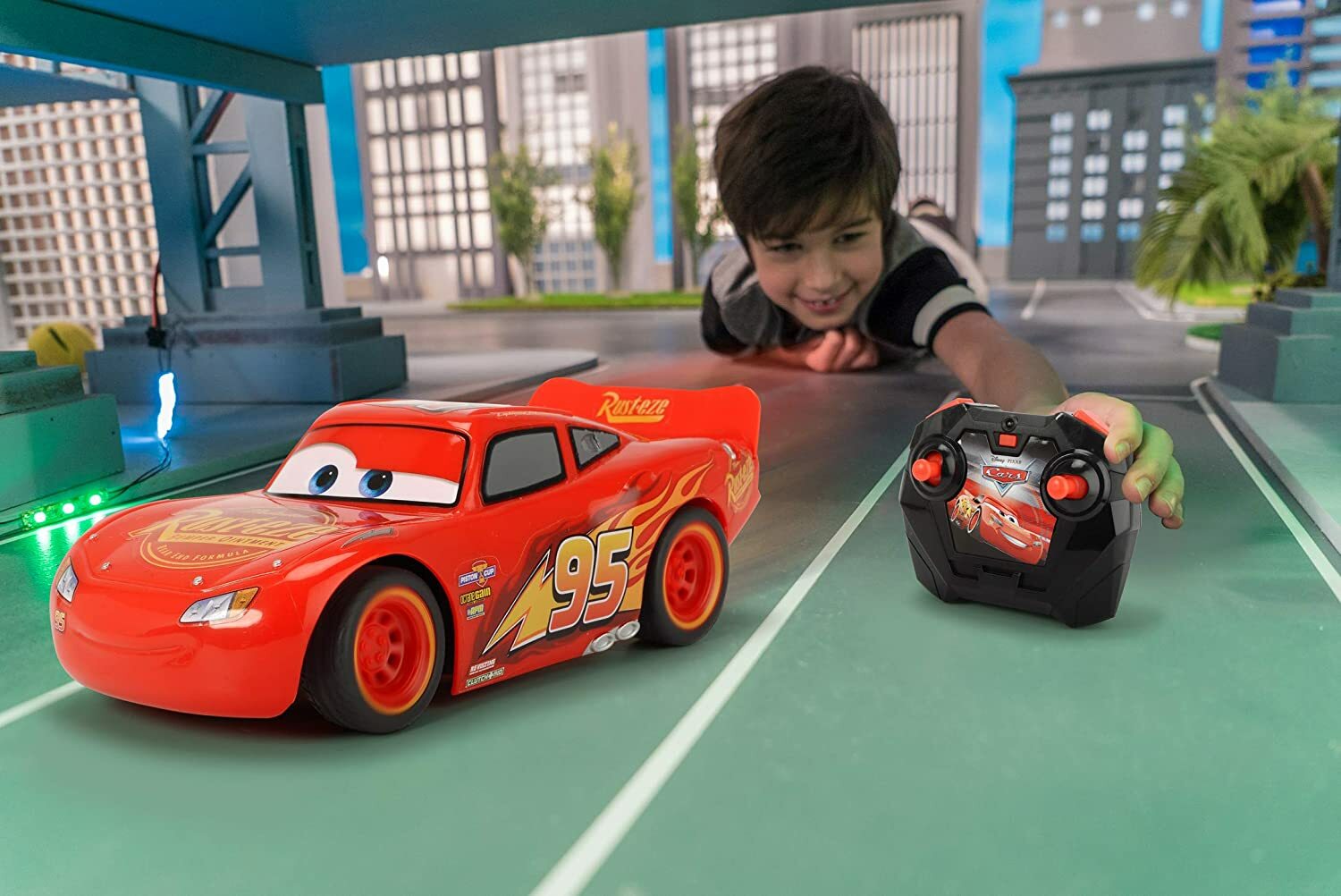 【楽天市場】カーズ リモートコントロール ライトニング・マックイーン Disney Cars Lightning McQueen ディズニー