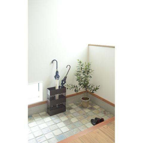 楽天市場 傘立 Lfs 1 長方形 玄関 入口 エントランス おしゃれ シック シンプル インテリア アンブレラスタンド 雨 梅雨 ナチュラル 便利 北欧 フレンチ カントリー 高級感 水受け付 トレイ付 新生活 模様替え 引っ越し 玄関収納 収納 スチール レトロ 家具 雑貨