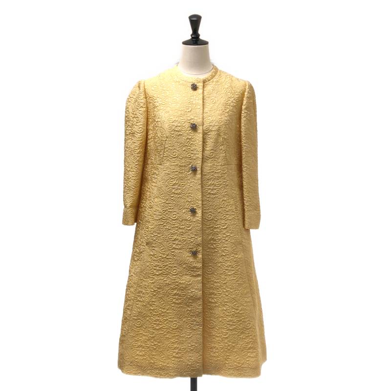 【美品】 DOLCE＆GABBANA / ドルチェ＆ガッバーナドルガバ | フラワー エンブロイダリー 装飾ボタン ノーカラー コート / シルク総裏地 | 40 | イエロー系 | レディース｜KLD 店