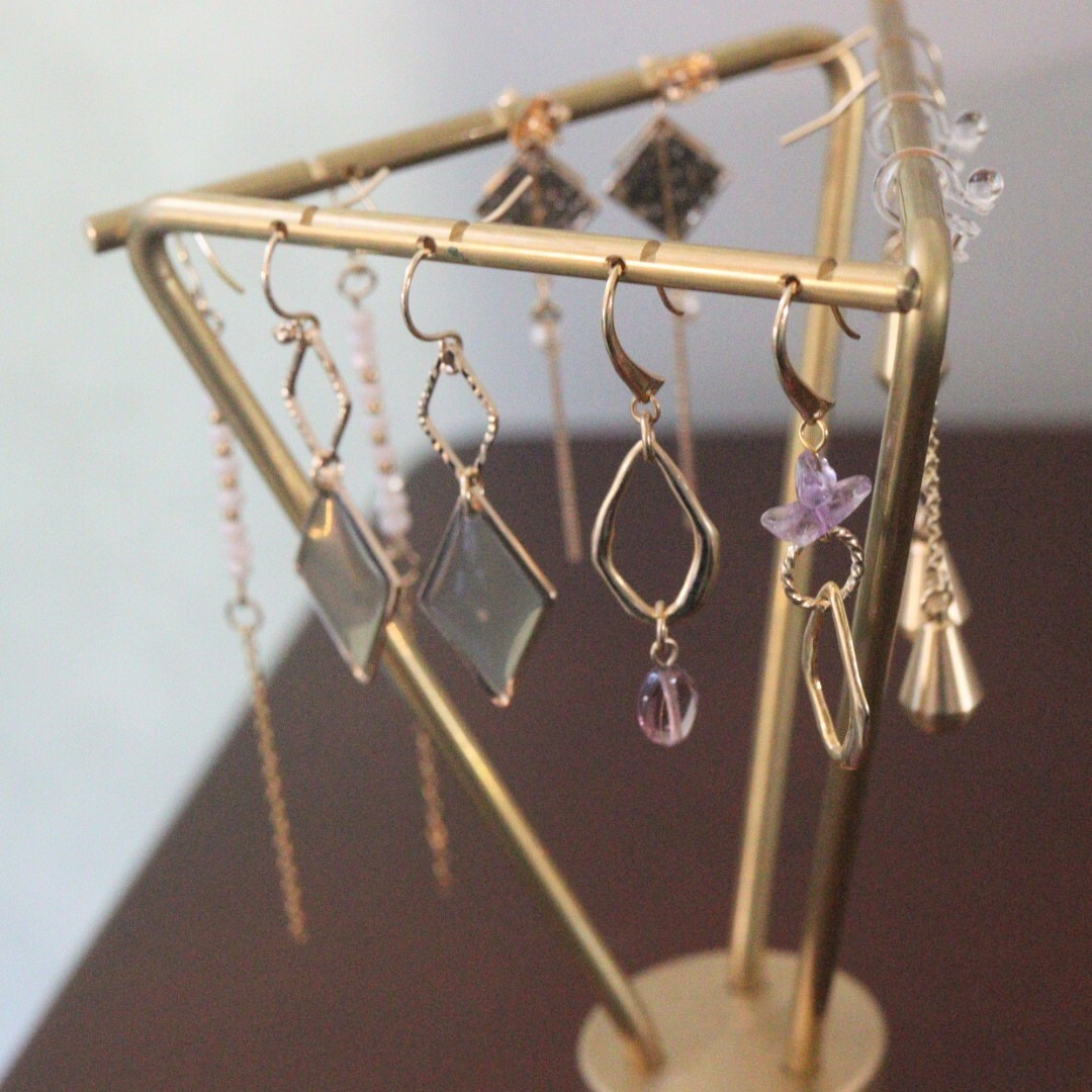 抗菌 ピアス ゴールド プレゼント おしゃれ 真鍮 ボックス アクセサリー スタンド かわいい トレイ ディスプレイ 少量 ケース 収納