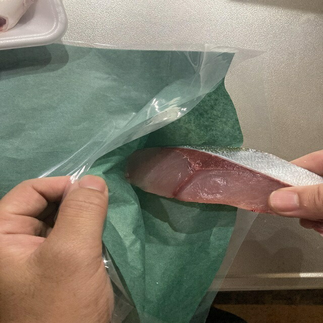 ブリパック ブリ袋 グリーンパーチ おさかなパックン 魚を包む緑の紙 ミシン目加工袋入 10枚 Lサイズ 508×381mm 耐湿紙 熟成 津本式 血抜き 送料無料 代替品