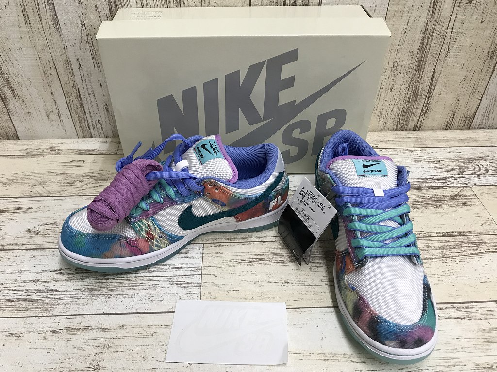 NIKE ナイキ　ダンクロー　DUNKLOW ホワイト　ベージュ　24㎝ 国内8月4日/8日発売予定】ナイキ ウィメンズ ダンク ロー SE 