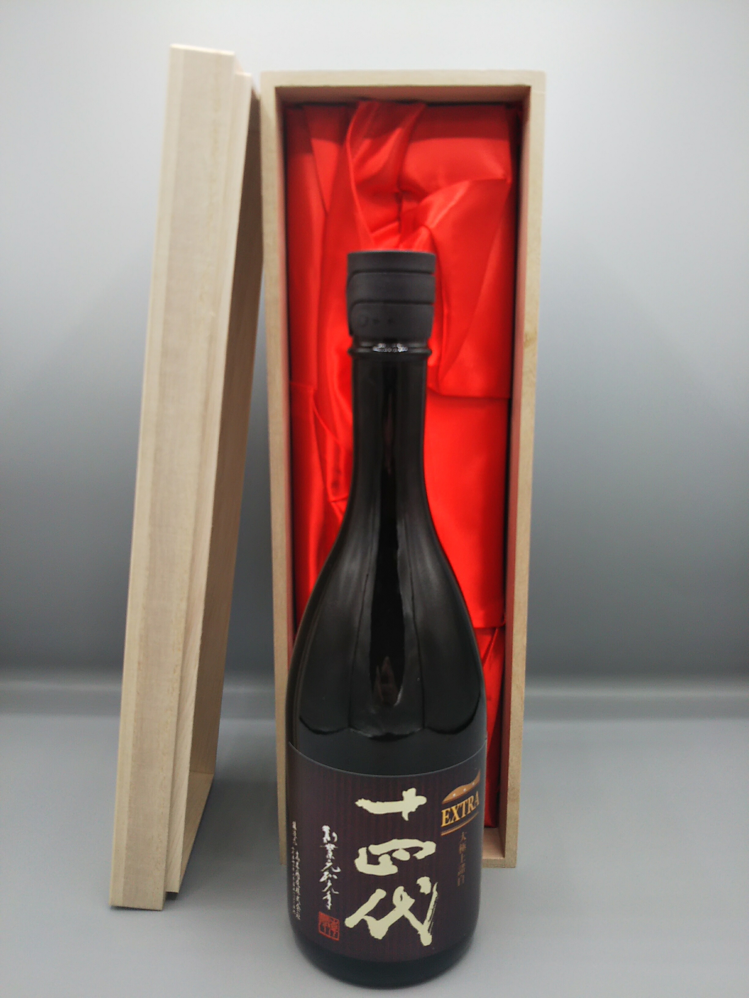 豪華桐箱付き！十四代 extra エクストラ 純米大吟醸 720ml 2026年詰 ギフト 御中元 お中元｜ケーオーリカーズ