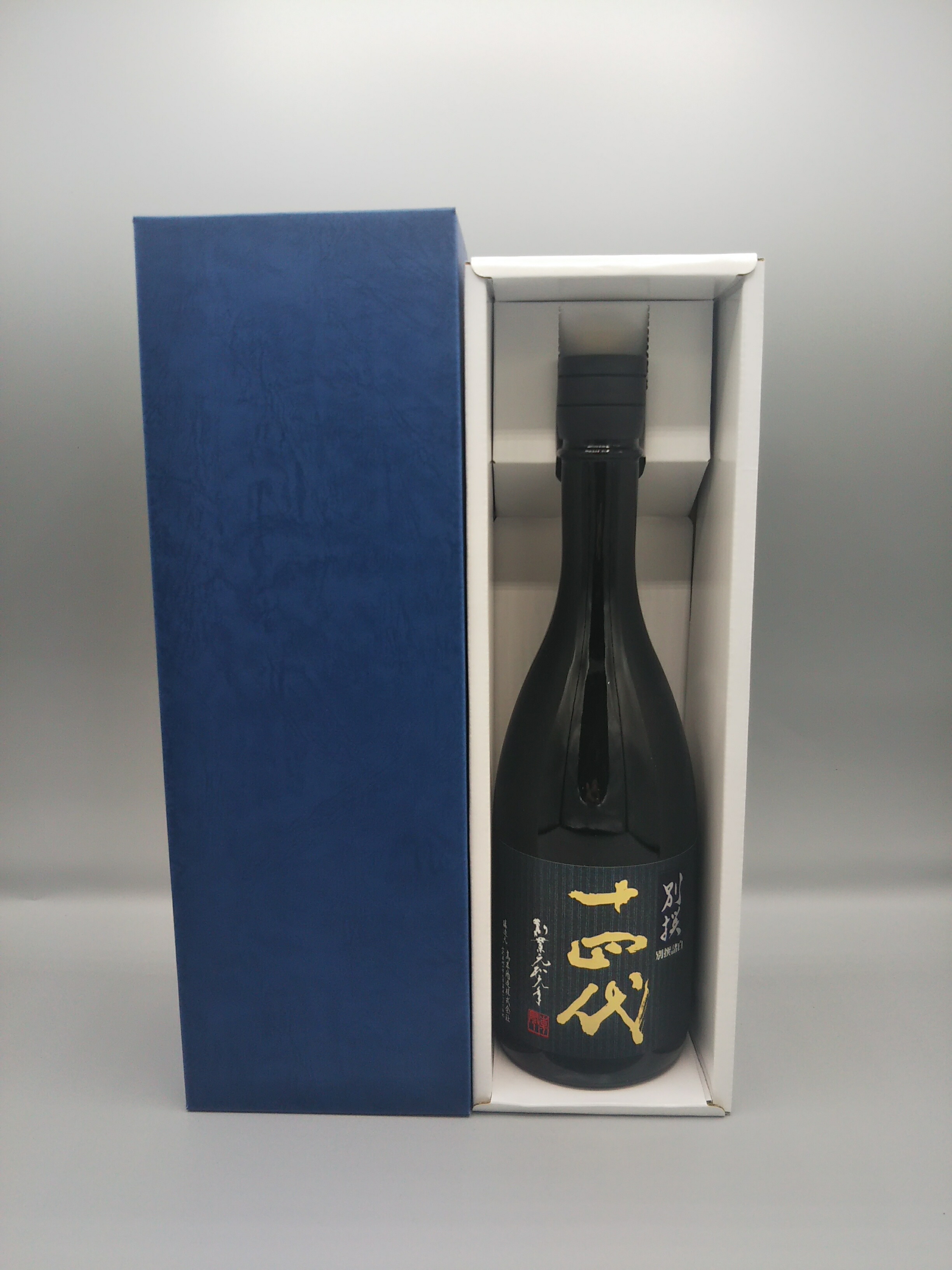 十四代 中取り吟醸吟醸 播州愛山 　720ml Amazon.co.jp: 十四代 中取り 純米吟醸 播州愛山 1800ml