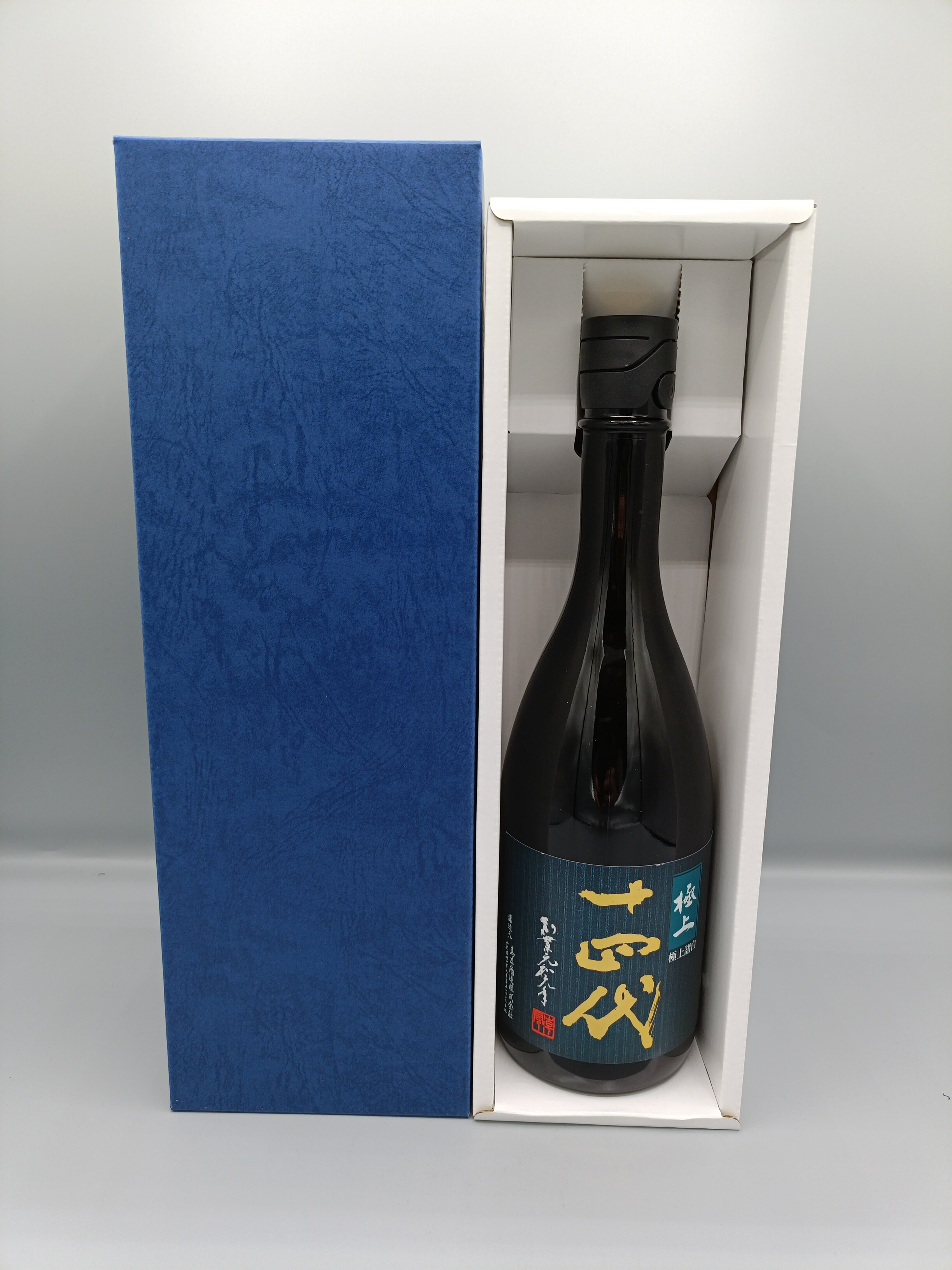 楽天市場】十四代 本丸 秘伝玉返し 1800ml 日本酒 2024年詰 : ケーオー