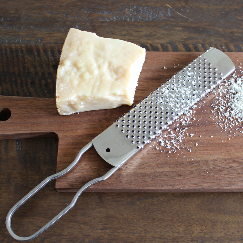 楽天市場】チーズスライサー チーズおろし器 チーズグレーター 削る面