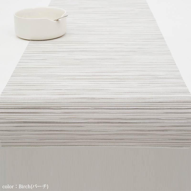 セール商品 Chilewich チルウィッチ RibWeave リブウィーブ テーブルランナー 36×183cm<br>畝 バイカラーヤーン うね  かすり 清涼感 リゾート 高級感 スタイリッシュ テーブル 食卓 テーブルコーディネート リブ 躍動感 すっきり マット パール バーチ インディゴ  ...
