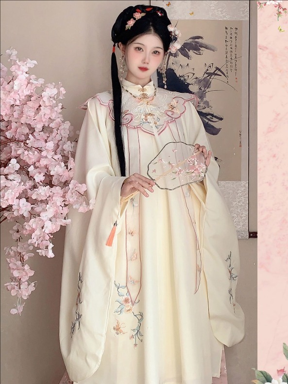漢服 中華服 華流衣装 中華古代服 チャイナ服 中華風 チャイナ風 刺繍柄 唐装 古典美人服 舞台衣装 ステージ衣装  グラデーション チャイナドレス イベント 仮装 コスチューム 写真撮影 華やか 裾幅大きい 振袖 2色 3点セット