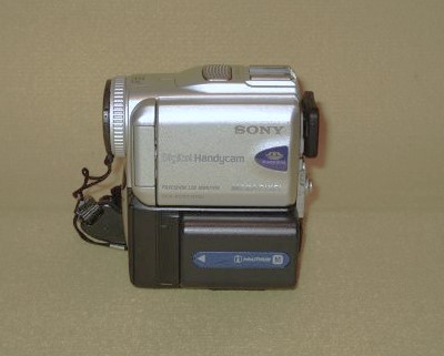 昭和　SONY DCR-PC101 デジタルビデオカメラレコーダー miniDV Amazon | SONY DCR-PC101 デジタルビデオカメラ miniDV | ビデオ
