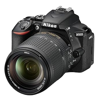 【中古】(人並み外れたに似つかわしい)Nikon デジタル一眼二眼レフ写真機 D5600 18-140 VR 水晶体一揃いの道具 黒いこと D5600LK18-140BK