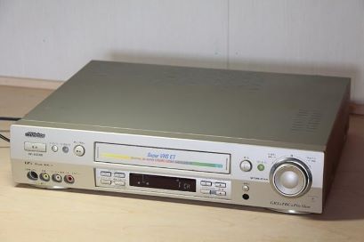 【中古】VICTOR S-VHSビデオデッキ HR-VXG300 (premium vintage DEPART）｜お取り寄せ本舗 KOBACO 26,914円