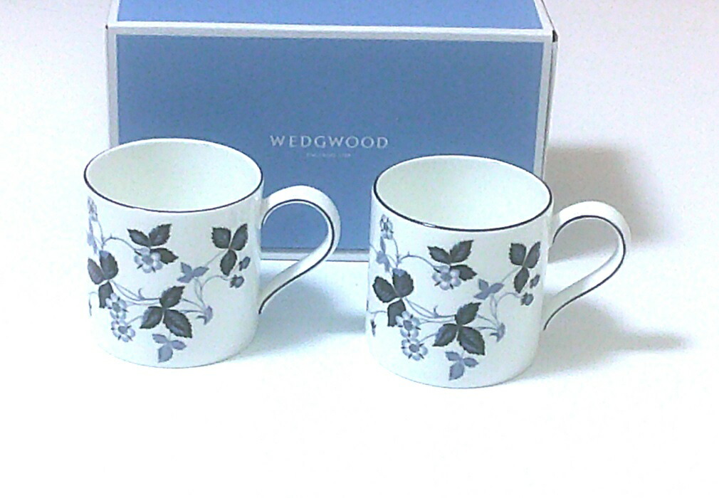 ウェッジウッドWEDGWOOD ストロベリー インクブルー マグ   ペア【ブランドボックス付属】【御結婚御祝・内祝・新築御祝・還暦御祝・御礼・寿・ギフト包装可能】