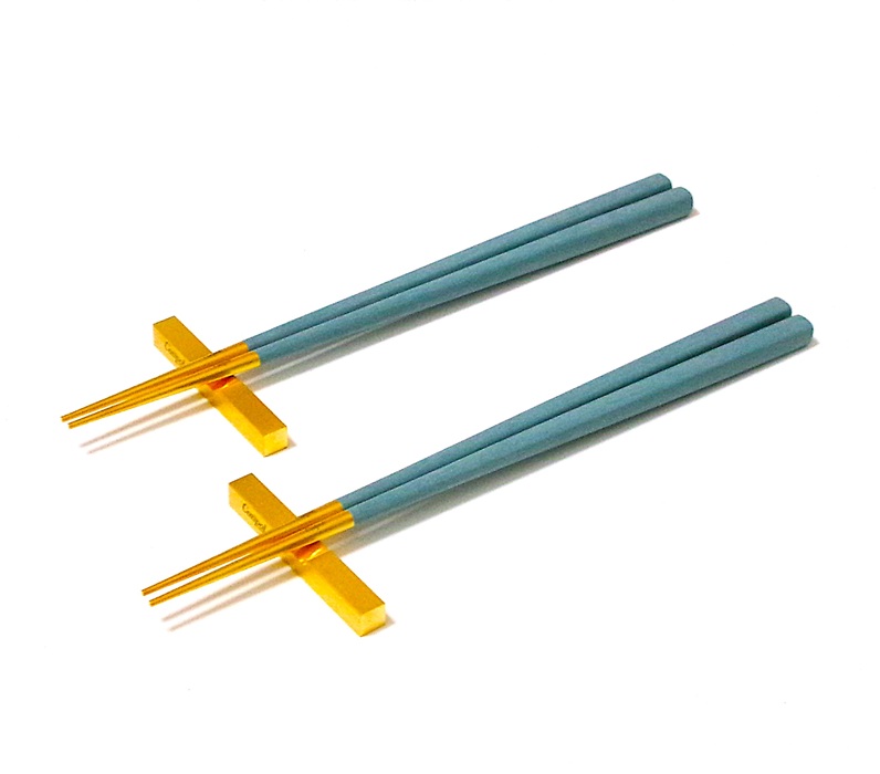 クチポールCutipol KUBE ブルーセージゴールド 箸+箸置き 2膳セット【ブランドボックス/ブランドリボン付属】【御結婚・新築・還暦御祝・ギフト包装可能】|輸入洋食器・雑貨の神戸セレクト