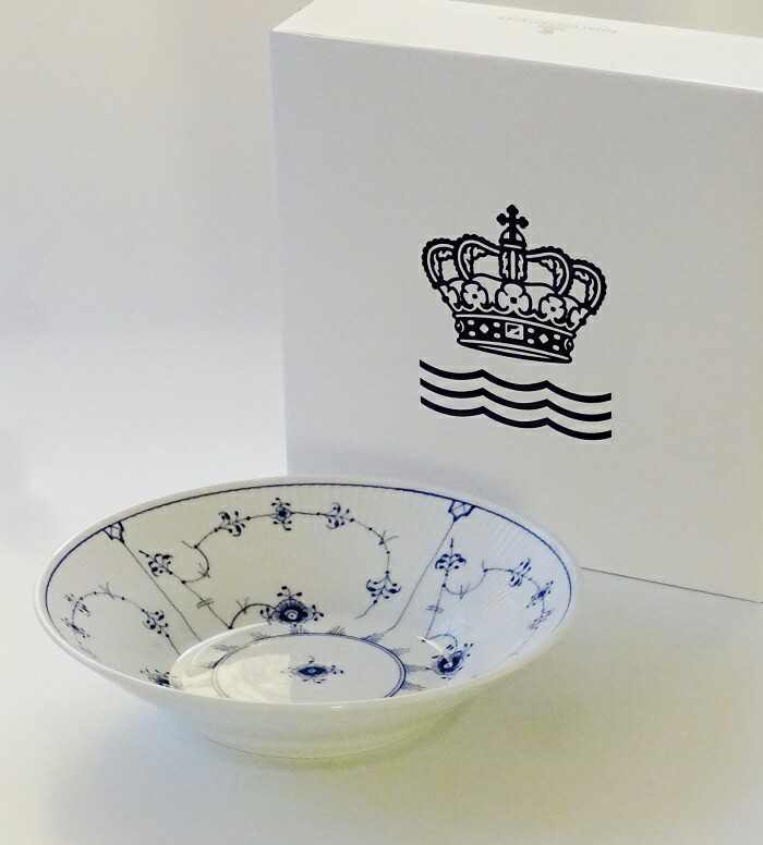 ロイヤルコペンハーゲンROYAL COPENHAGEN ブルーフルーテッドプレイン101606 ディーププレート２４センチ【ボウル皿 鉢 サラダボウル パスタボウル 】【御結婚御祝・内祝・新築御祝・還暦御祝・御礼・寿・ギフト包装可能】