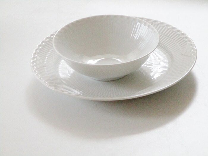 メーカー公式ショップ】 ロイヤルコペンハーゲンROYAL COPENHAGEN 最大80%オフ! ロイヤルコペンハーゲン ハーフレースボウル 食器