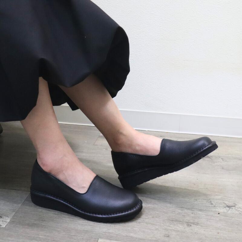 【日本製】 4E 幅広 本革 コンフォートシューズ 走れる 外反母趾 痛くない 神戸 30代 40代 50代 60代 70代 80代 ファッション 大人かわいい 母の日 誕生日 敬老の日 プレゼント 低反発クッション レディース ウォーキング 大きいサイズ 25.0 革靴 フラット アウトステッチ画像