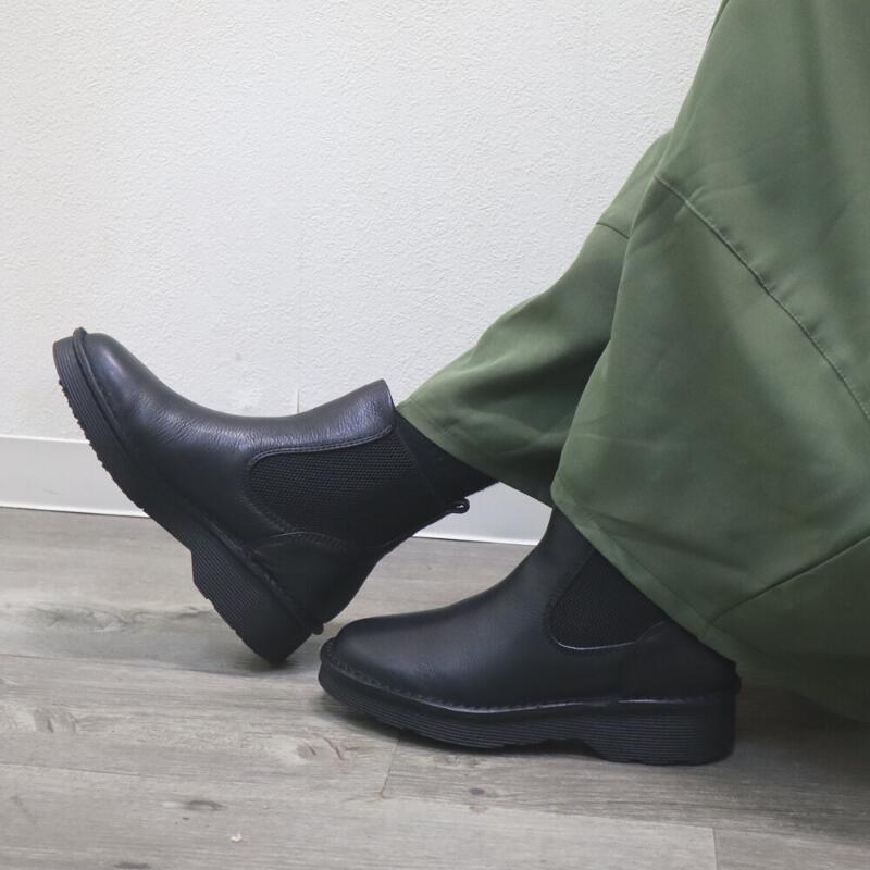 【生まれながらなめし革】4E Wサイドゴアショートブーツ 幅ひろい ゆったり 分かりやすい 履き分かりやすい 外反母趾 一方ならずない 神戸 お出かけ お嬢さん会 生まれ落ちる日 差し上げ物 心地よい