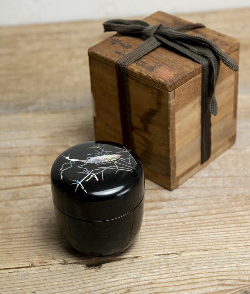 骨董○李朝螺鈿カマキリ文棗○ | 近代 / 19-20世紀頃 | 漆器 | 茶道具【古美術】【骨董】【中古】【3,980円以上で送料無料】【三浦古美術WEB】2305｜三浦古美術ＷＥＢ