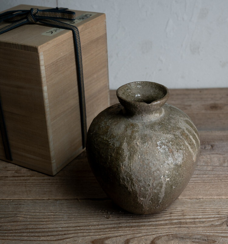 骨董○須恵器瓶○発掘品 | 平安時代-9-12世紀頃 | 木製箱付 | 胴に大きな修理 | 古陶器 | 【古美術】【骨董】【中古】【送料無料】【三浦古美術WEB】2403