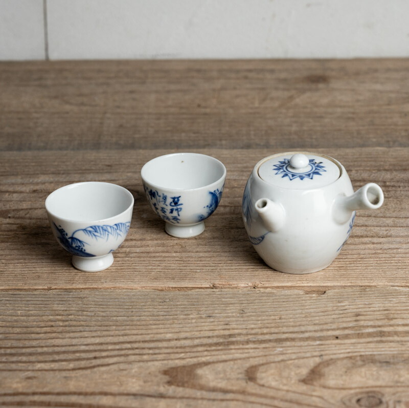 骨董○京焼染付急須 / 煎茶碗２点揃い○田能村直入 / 画 | 明治時代-19世紀頃 | 磁器 | 茶器【古美術】【骨董】【中古】【3,980円以上で送料無料】【三浦古美術WEB】2404