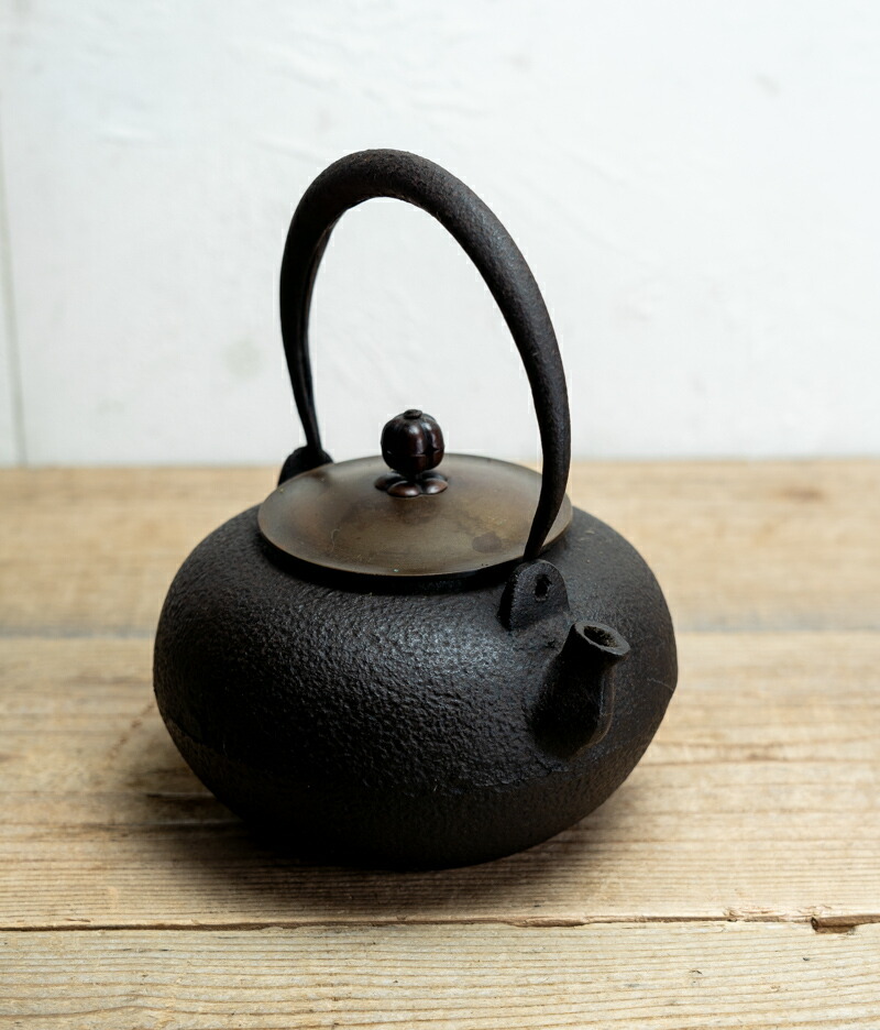 骨董○鉄瓶○銅蓋 | 大正-20世紀頃 | 鉄製 | 茶器【古美術】【骨董】【中古】【3,980円以上で送料無料】【三浦古美術WEB】2407