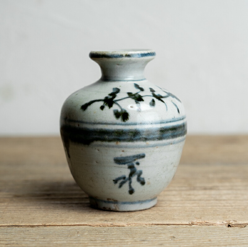 骨董○安南染付文字草文小壺○ | 17-18世紀頃 | 磁器 | 瓶 / 徳利 / 酒器 / 花器【古美術】【骨董】【中古】【3,980円以上で送料無料】【三浦古美術WEB】2408