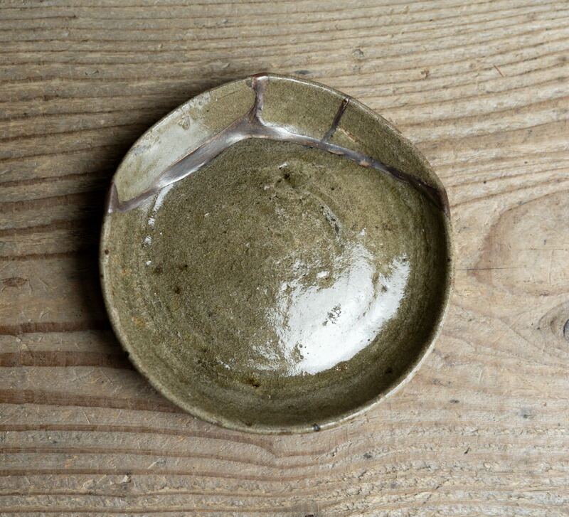 骨董○古唐津呼継小皿○青唐津 / 呼継あり / 発掘品 | 桃山時代-16世紀頃 | 陶器 | 食器【古美術】【骨董】【中古】【3,980円以上で送料無料】【三浦古美術WEB】2409