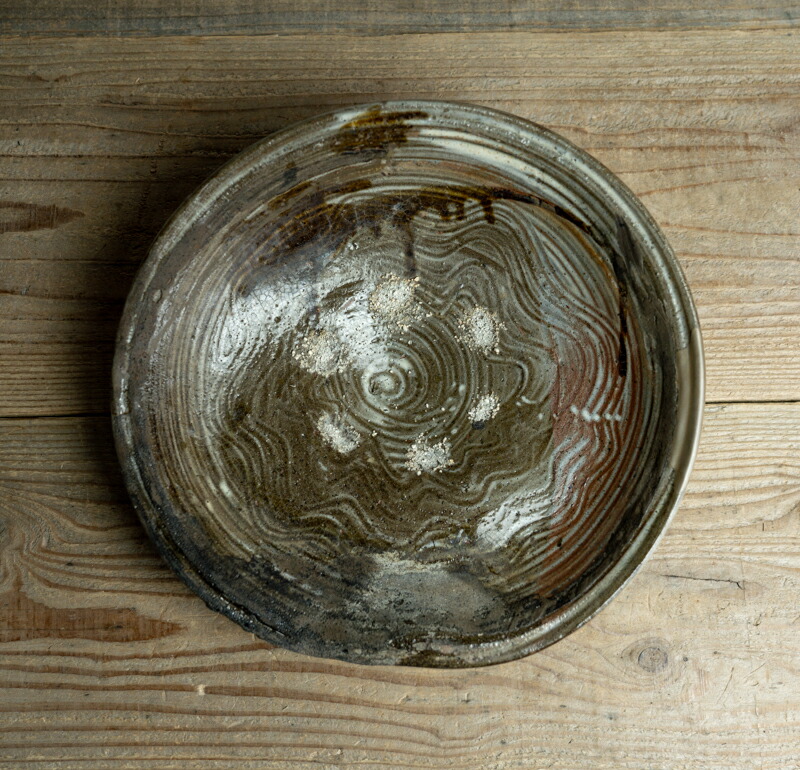 骨董○古唐津刷毛目鉢○ | 桃山時代-16世紀頃 | 木製箱付 | ニュウあり / 口縁に修理あり | 古陶器 | 変形 / 傾きあり【古美術】【骨董】【中古】【3,980円以上で送料無料】【三浦古美術WEB】2409