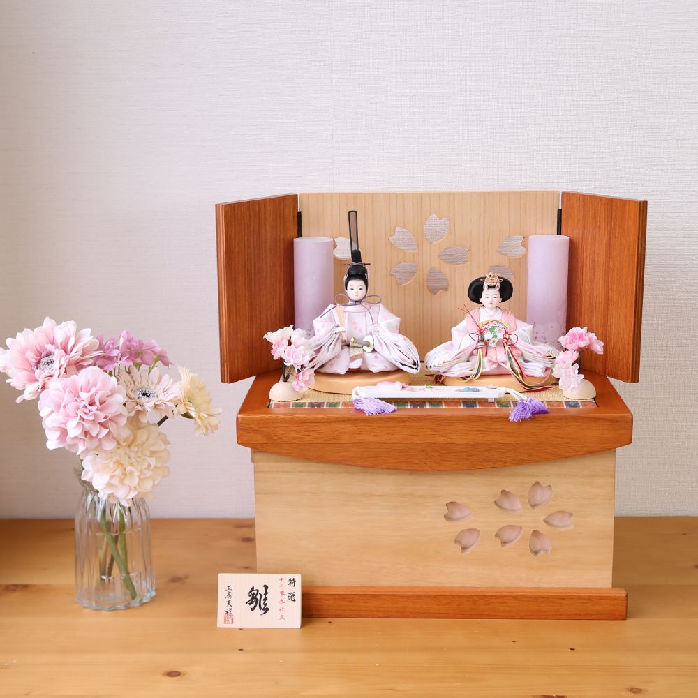 雛人形 ひな人形 コンパクト 収納飾り 収納タイプ 木目調 かわいい おしゃれ ピンク パステルカラー 小芥子親王 桐収納 かわいい おしゃれ モダン インテリア ひな人形 小さい 横幅40cm 初節句 お祝い 女の子 桃の節句 ひな祭り