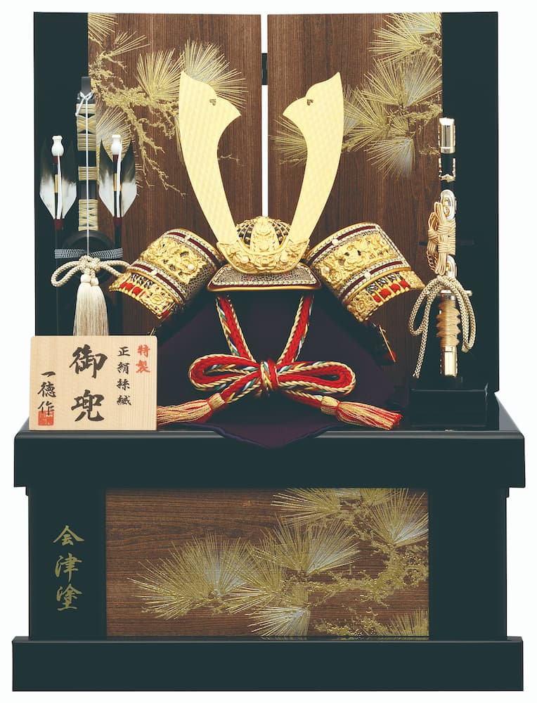 2024年 宝童新作 パウダーコンパクト 五月あやつり人形 兜飾りつけ 納める飾りつけ 赤糸中鍬兜 12号