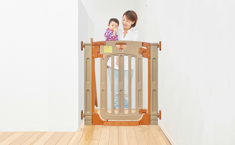 送料無料 ベビーゲート スマートゲイト プラス 階段用 日本育児 ベビーガード 柵 ペットゲート ベビーフェンス セーフティグッズ 安全対策 階段 キッチン 賃貸 赤ちゃん 置くだけ 自立式 楽々 簡単 設置 扉 ドア付き ドアストッパー付き ダブルロック ロックガード