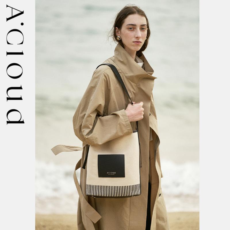 レディースバッグ 女性用 ワンショルダー トートバッグ A4対応 大容量 大きめバッグ 縦型バッグ 軽量 通勤 通学 シンプル 北欧風 ストライプ モノトーン きれいめ カジュアル 大人カジュアル 多収納 布バッグ おしゃれ オフィス お出かけ 韓国