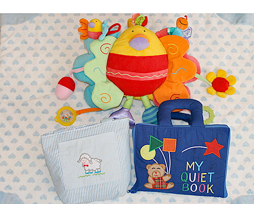 布絵本布おもちゃブランケットMY QUIET BOOKベア ブルー&ピヨピヨバード&ハート柄ブランケット ブルーおまけ付きベビーズバッグ【知能開発レッスンブック】おめでとうギフトセット選んで!!無料ギフトラッピング｜こども生活クラブ