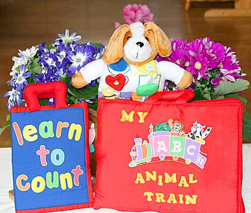 布ピクチュアブックかずあそびABClearn to count\u0026MY ABC ANIMAL TRAIN Red\u0026おまけ付き添い人 レッスンアニマル ドギィスマートラーニングギフトセット【学習能力振興習い事読みもの】英語仕立て上げる選んで!! 無料ギフトラッピング