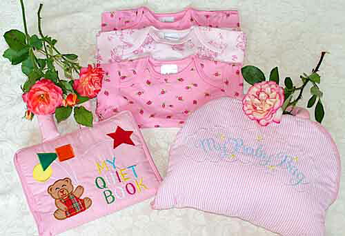 布ピクチュアブックMY QUIET BOOK ベア サクラ色英語縫い版\u0026布の着せ替え御徒面子\"My Baby Bag\""\u0026おまけつき 上半身肌付き3枚組マイスィートベビーギフトセット【学習能力振興習い事読みもの】赤ちゃん仕立て上げる選んで!!無料ギフトラッピング"